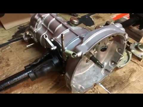 356 Porsche: Technical and Restoration Guide - sagin workshop car
